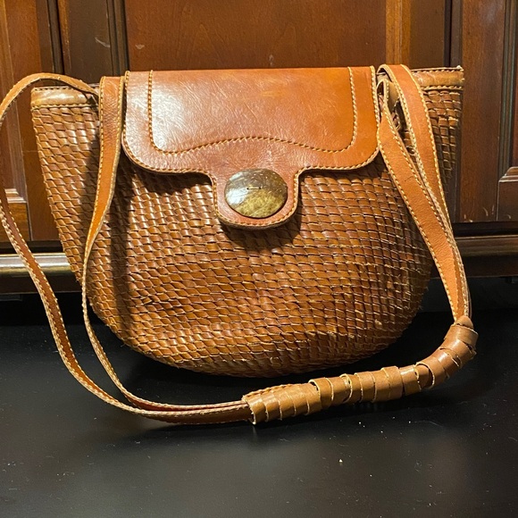Handbags - Elegant Brown Woven basket style Leather Shoulder Bag